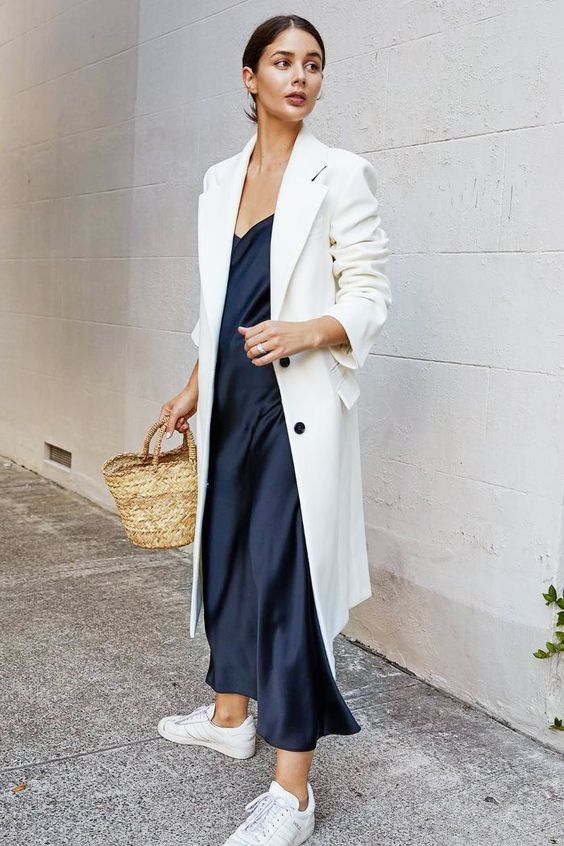 Comment porter les baskets ? - Sleepy Kate Porter les baskets avec une jupe ou robe  #style