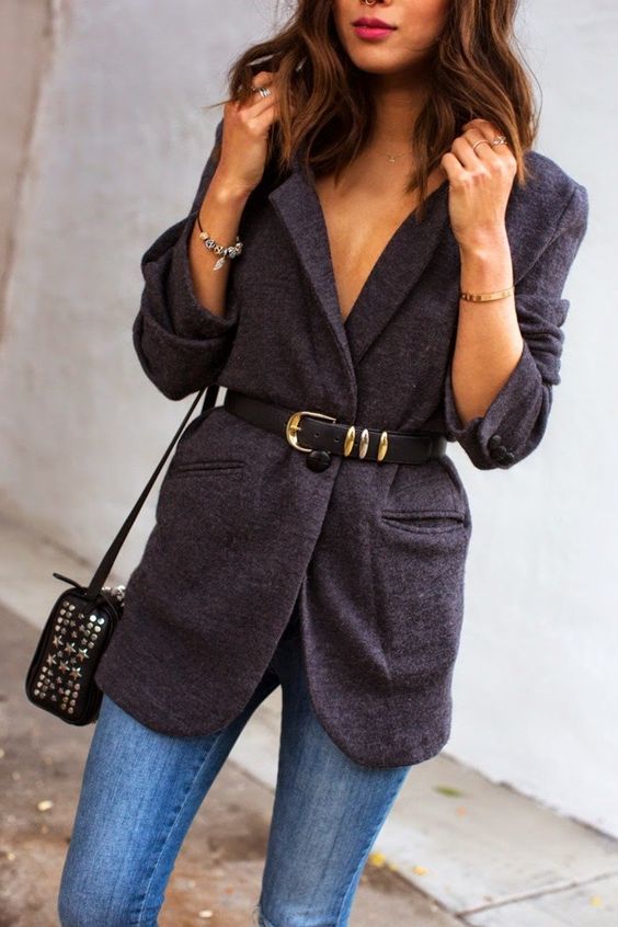 Comment porter le blazer avec style quand on est une femme? Je partage avec vous mes conseils de style et idées de tenues avec un blazer! #modefemmes