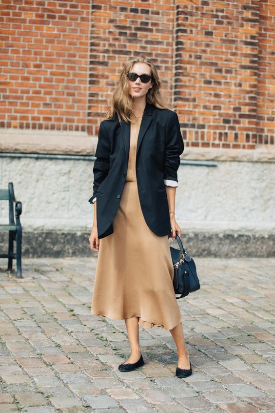 Comment porter le blazer avec style quand on est une femme? Je partage avec vous mes conseils de style et idées de tenues avec un blazer! #modefemmes