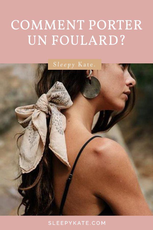 Si je devais choisir qu'un seul accessoire ce serait bien le foulard! Mes tenues sont souvent simples. Du coup, c'est un bon moyen d'apporter une petite touche originale et colorée à mes looks. Mais comment porter un foulard avec style? #modefemmes #foulard